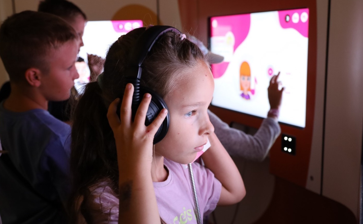 Mamma Mia! Uczestnicy Lata z Biblioteką na wycieczce w Studiu Filmów Rysunkowych - Serwis informacyjny z Raciborza - naszraciborz.pl