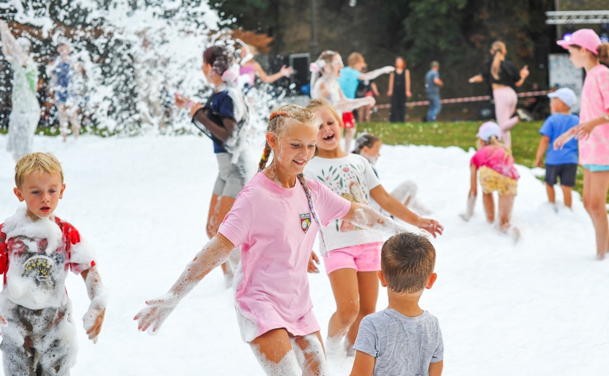 Pożegnanie lata w Kornicach przyciągnęło tłumy na plażę Olszynka - Serwis informacyjny z Raciborza - naszraciborz.pl