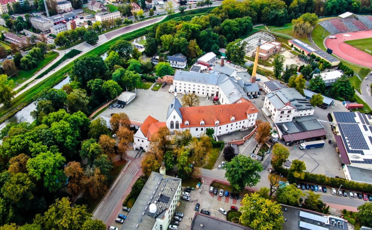 Nowy projekt wspierający mieszkańców w okresie sprawiedliwej transformacji - Zamek Piastowski rekrutuje - Serwis informacyjny z Raciborza - naszraciborz.pl