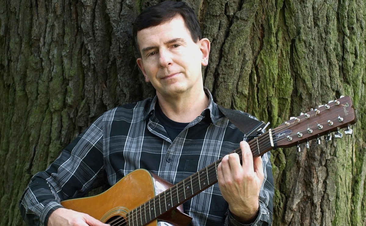 Od Kochanowskiego do Szymborskiej – koncert Kuby Michalskiego w bibliotece [zapowiedź] - Serwis informacyjny z Raciborza - naszraciborz.pl