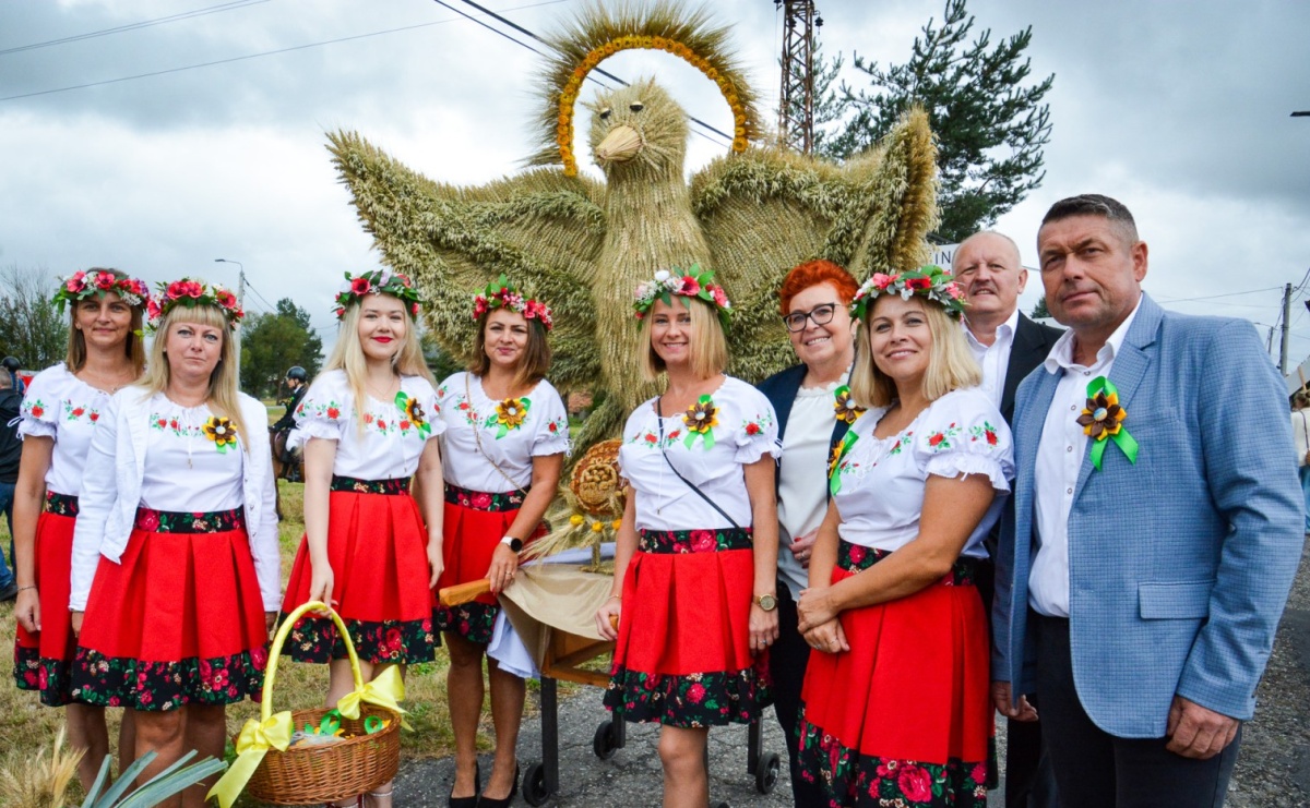 Siedliska świętują dożynki gminno-powiatowe. Korowód, koncerty i Bitwa smaków [FOTO i WIDEO] - Serwis informacyjny z Raciborza - naszraciborz.pl
