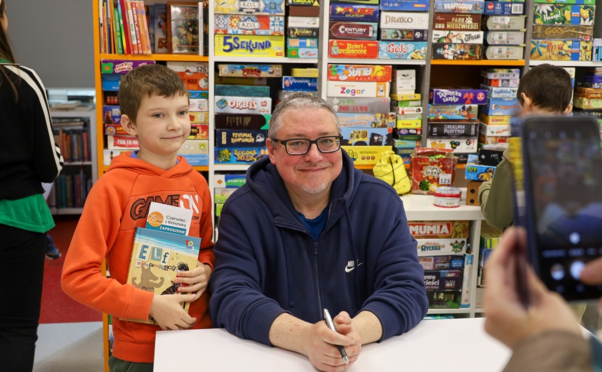 Daj się porwać przygodom Elfa! Biblioteka zaprasza dzieci do udziału w konkursie z nagrodami - Serwis informacyjny z Raciborza - naszraciborz.pl