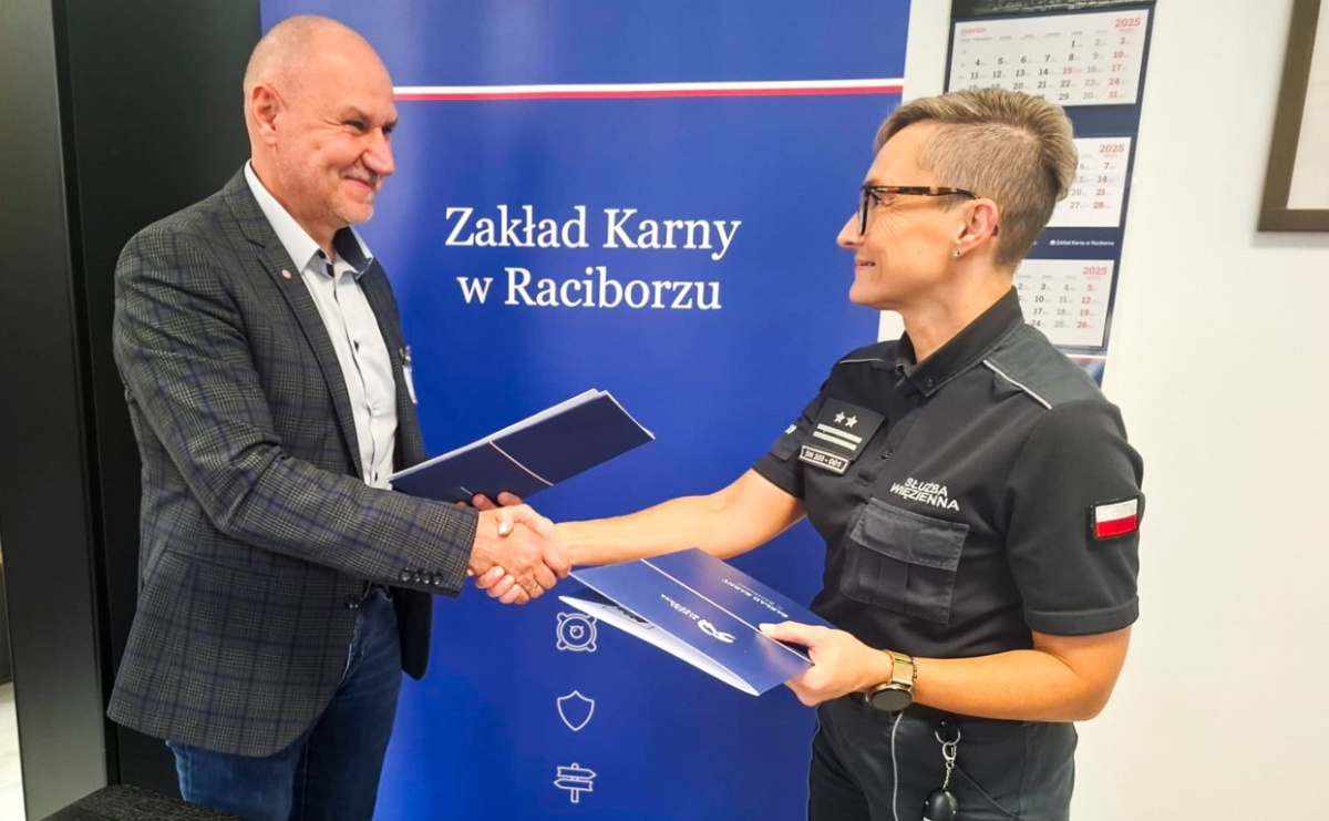 Nowa szansa dla osadzonych – Zakład Karny w Raciborzu podpisał porozumienie o współpracy z Powiatowym Urzędem Pracy - Serwis informacyjny z Raciborza - naszraciborz.pl