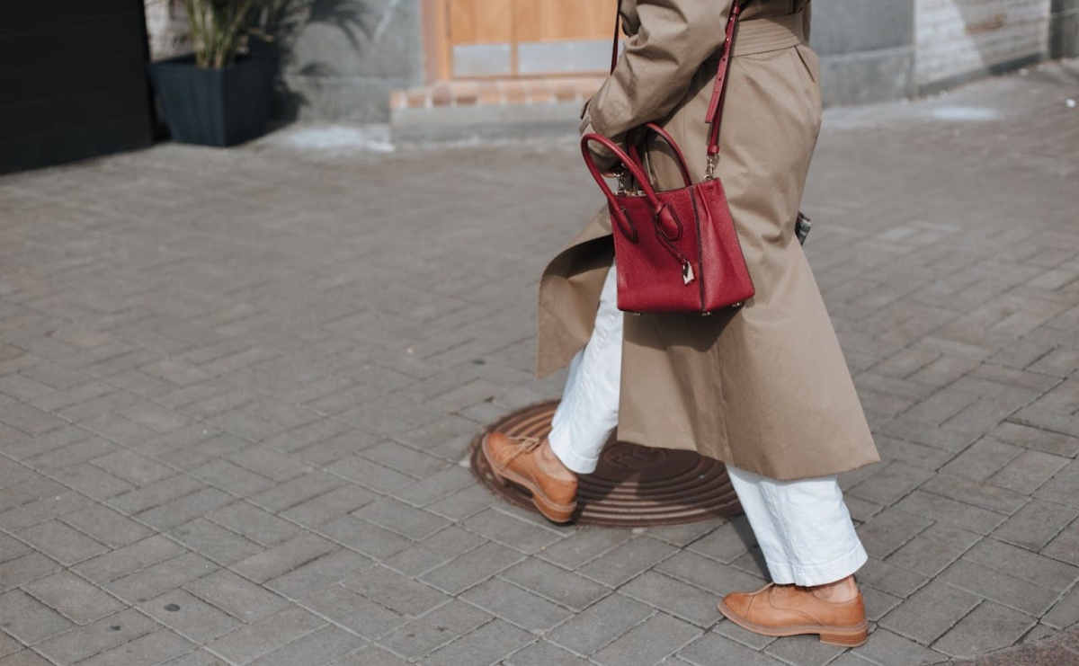 Trendy w butach damskich na jesień 2025: Przewodnik po najmodniejszych stylach sezonu - Serwis informacyjny z Raciborza - naszraciborz.pl