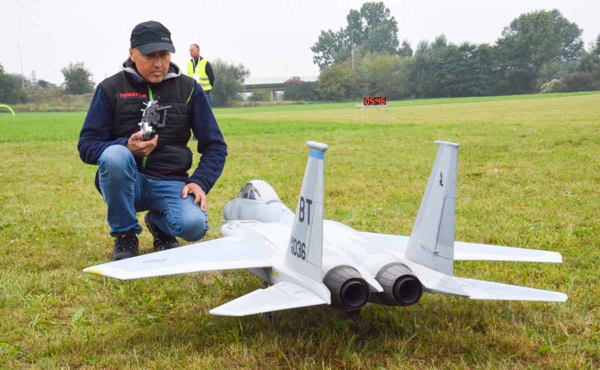 Deszcz nie przegonił modelarzy. Trwa RC AirShow [FOTO i WIDEO] - Serwis informacyjny z Raciborza - naszraciborz.pl