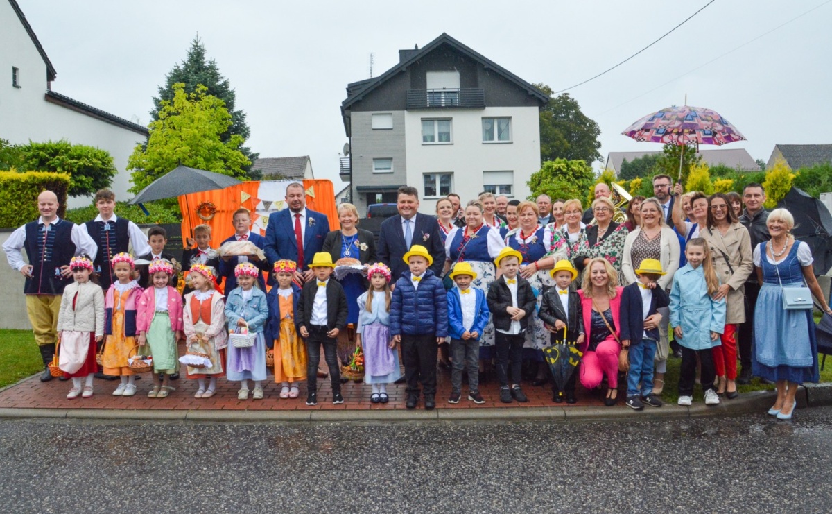 Dożynki 2025. Tworków nie przestraszył się deszczu [FOTO i WIDEO] - Serwis informacyjny z Raciborza - naszraciborz.pl