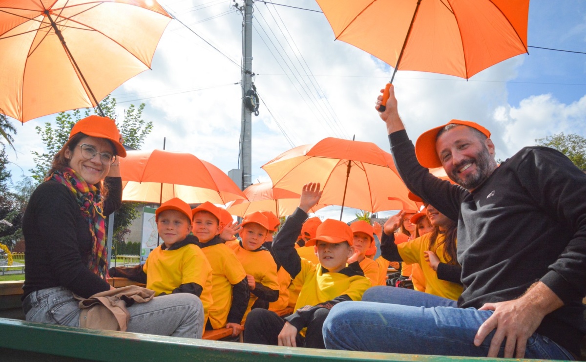 Pogrzebień gospodarzem dożynek gminnych. Jeden z największych korowodów w powiecie [FOTO i WIDEO] - Serwis informacyjny z Raciborza - naszraciborz.pl