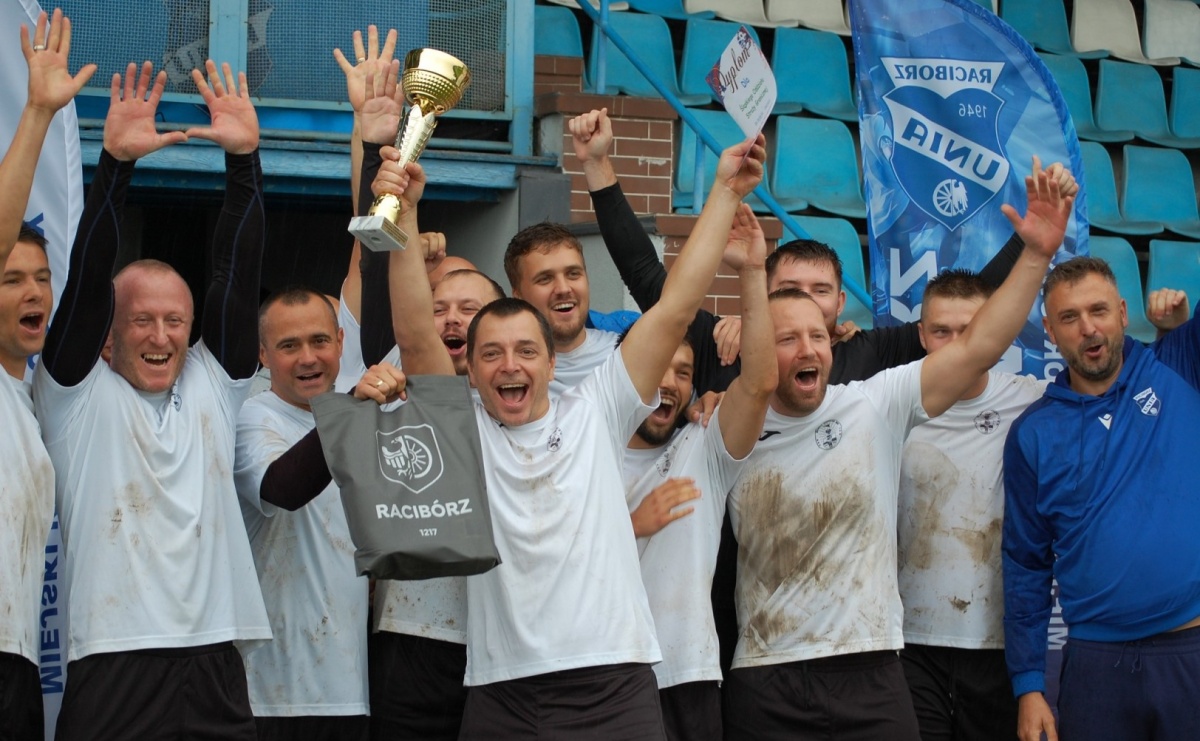 Turniej firm i służb mundurowych w Raciborzu pełen emocji [FOTO] - Serwis informacyjny z Raciborza - naszraciborz.pl