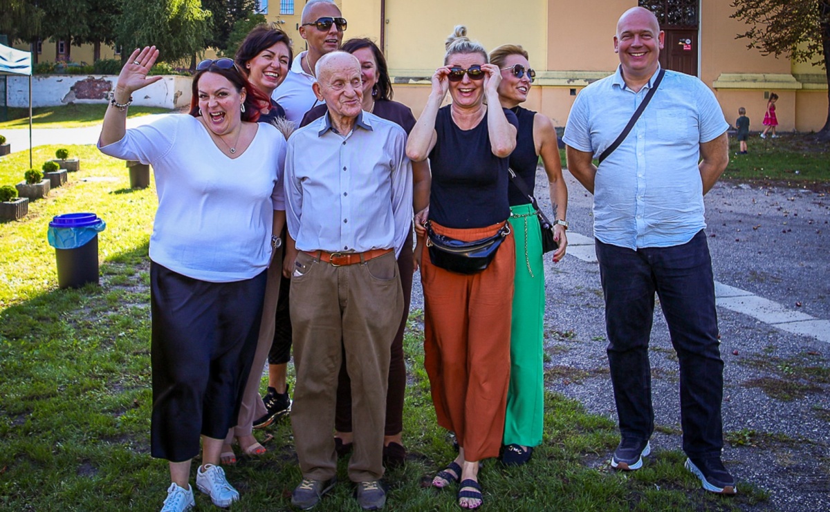 Piknik na 80 lat Ekonomika – święto wspomnień i spotkań pokoleń [FOTO i WIDEO] - Serwis informacyjny z Raciborza - naszraciborz.pl