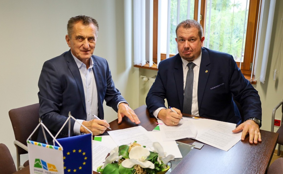 Ostatni etap remontu Domu MAJA w Miedoni – umowa podpisana - Serwis informacyjny z Raciborza - naszraciborz.pl