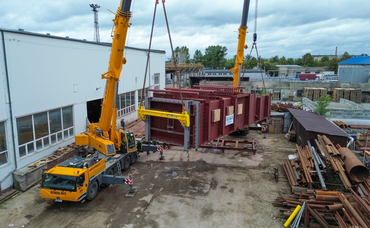 Raciborska firma ZRE ELKO wysyła gigantyczny kocioł do Niemiec  - Serwis informacyjny z Raciborza - naszraciborz.pl