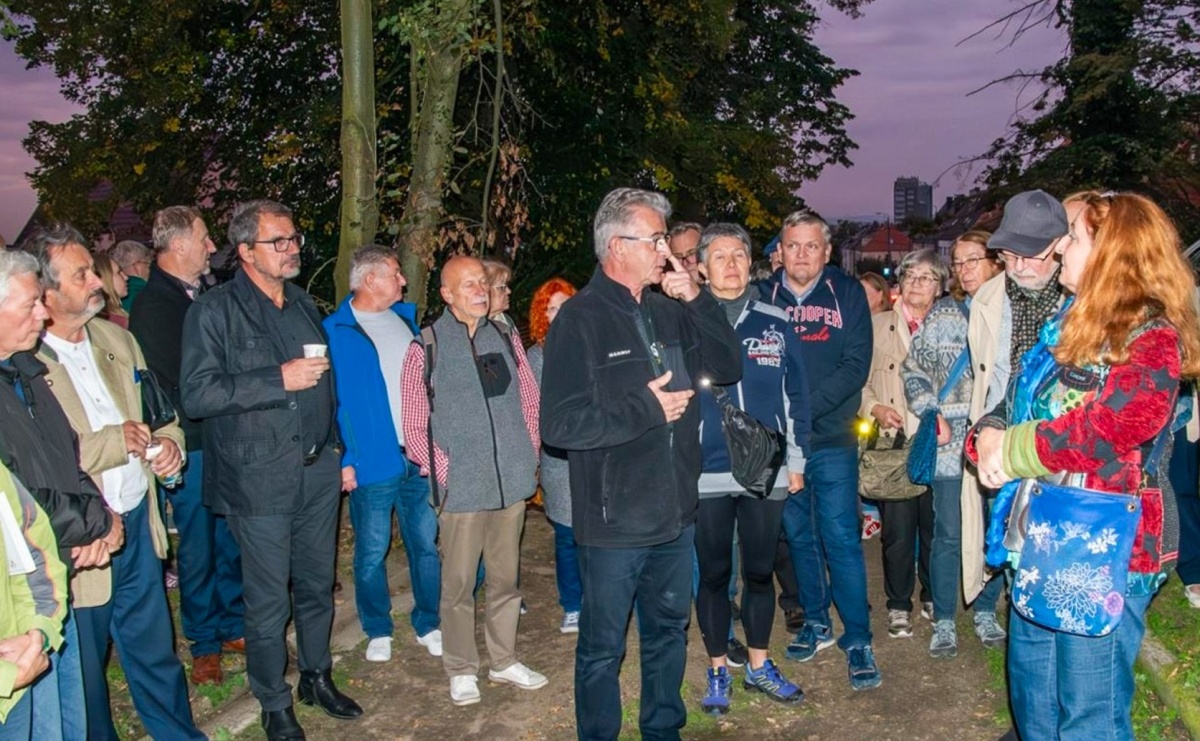 Ile w nas pamięci, tyle w nas przyszłości. Ewangelicki cmentarz odkryty na nowo [FOTO i WIDEO] - Serwis informacyjny z Raciborza - naszraciborz.pl