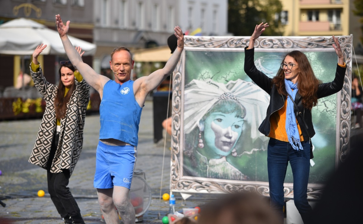 Pozor, už nemôžem - spektakl na raciborskim Rynku [FOTO i WIDEO] - Serwis informacyjny z Raciborza - naszraciborz.pl