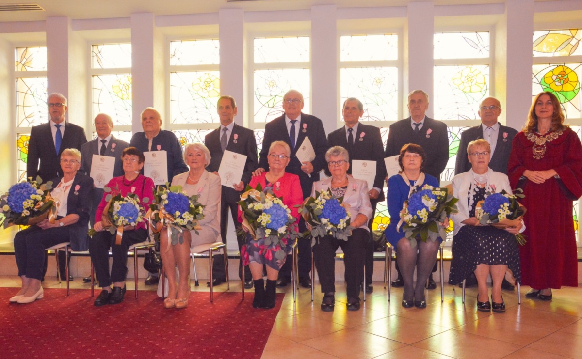 Złote Gody w USC. Prezydent Raciborza wręczył medale za Długoletnie Pożycie Małżeńskie - Serwis informacyjny z Raciborza - naszraciborz.pl