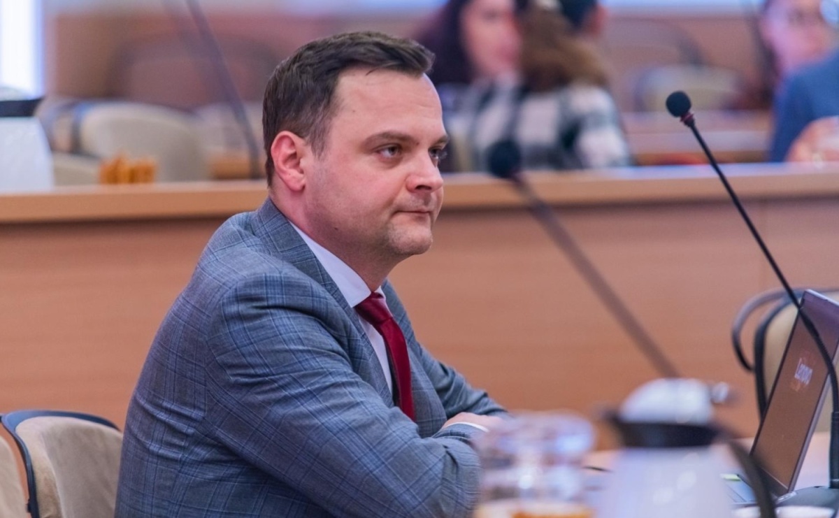 Ograniczenie nocnej sprzedaży alkoholu w Raciborzu. Radny Polski 2050 apeluje o podjęcie działań - Serwis informacyjny z Raciborza - naszraciborz.pl