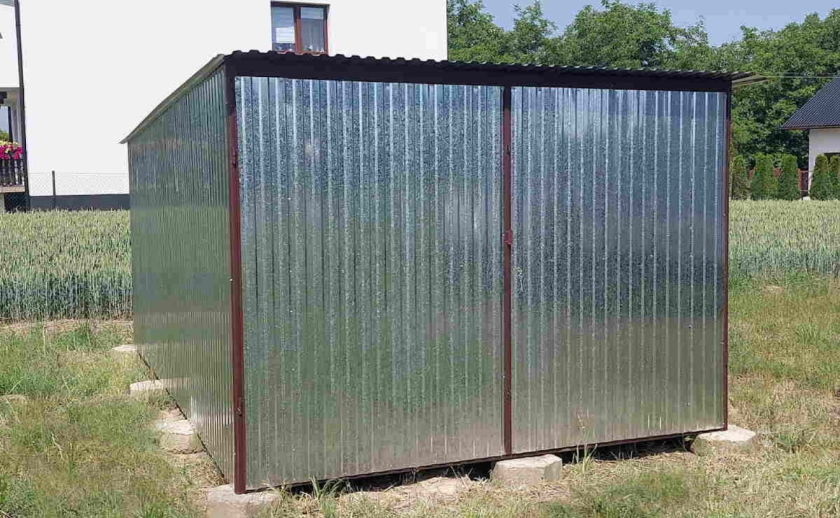 Garaż podwójny – idealne rozwiązanie dla rodzin z dwoma samochodami - Serwis informacyjny z Raciborza - naszraciborz.pl