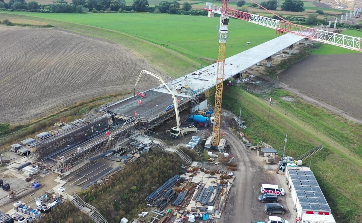 Tak powstaje nowy most na Odrze pod Raciborzem - wrześniowy raport z prac [FOTO] - Serwis informacyjny z Raciborza - naszraciborz.pl