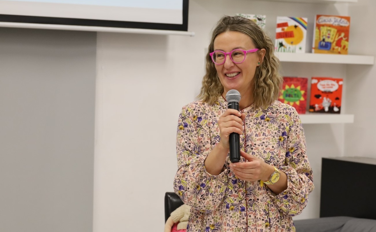 Z Brazylii prosto do Raciborza! Eliza Piotrowska w bibliotece - Serwis informacyjny z Raciborza - naszraciborz.pl