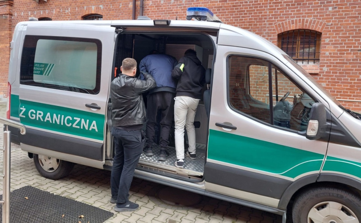 200 cudzoziemców zobowiązanych do opuszczenia terytorium RP ze względu na ochronę bezpieczeństwa i porządku publicznego - Serwis informacyjny z Raciborza - naszraciborz.pl