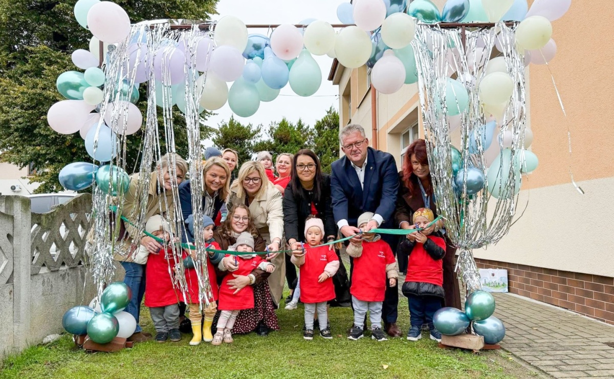 Nowe place zabaw w Tworkowie dla najmłodszych - Serwis informacyjny z Raciborza - naszraciborz.pl