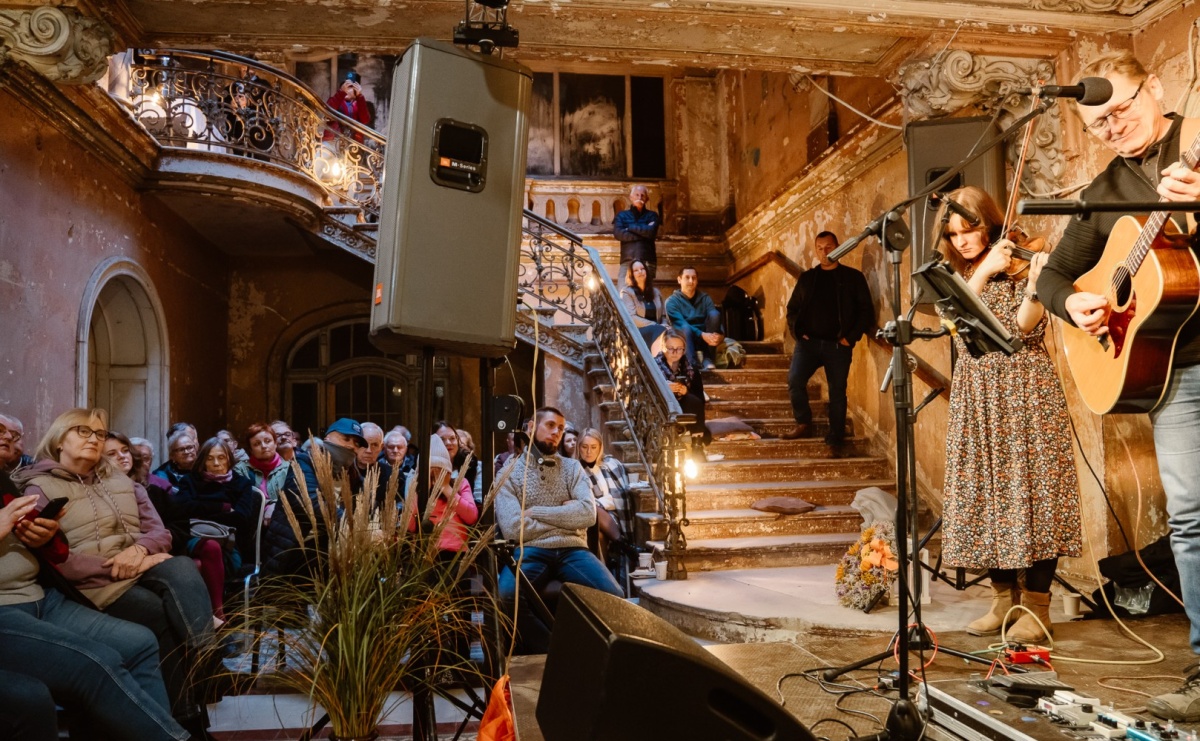 Poetycka muzyka w historycznych murach pałacu w Krowiarkach - Serwis informacyjny z Raciborza - naszraciborz.pl