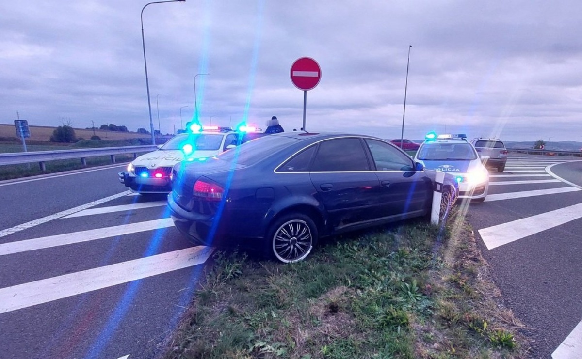 Sceny jak z filmu akcji. Policyjny pościg w Raciborzu za kierowcą audi z Czech - Serwis informacyjny z Raciborza - naszraciborz.pl