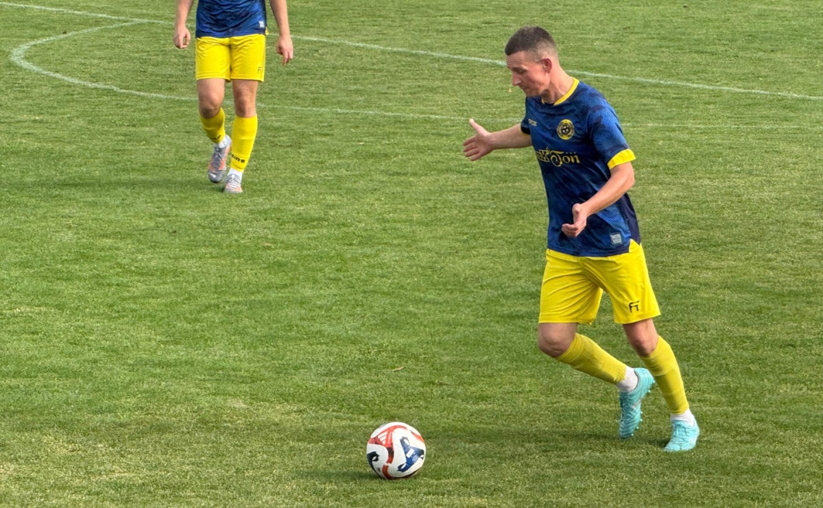 Lider bez szans. LKS Brax-Ton Raszczyce górą  - Serwis informacyjny z Raciborza - naszraciborz.pl