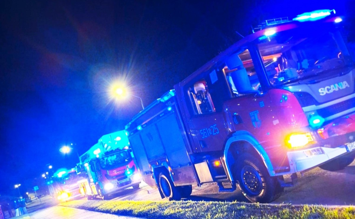 Zapach spalenizny w Kuźni Raciborskiej. W akcji cztery strażackie zastępy - Serwis informacyjny z Raciborza - naszraciborz.pl