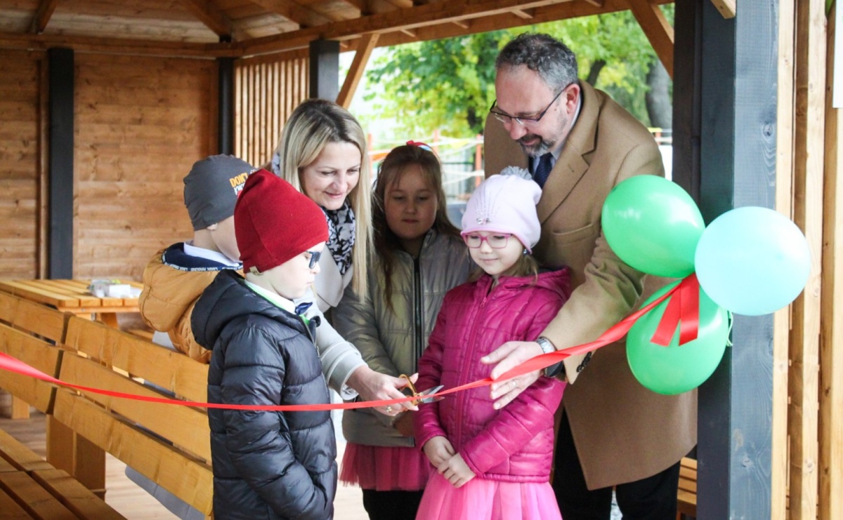 Zielona lekcja w plenerze. Otwarto Ekopracownię pod chmurką w Babicach - Serwis informacyjny z Raciborza - naszraciborz.pl