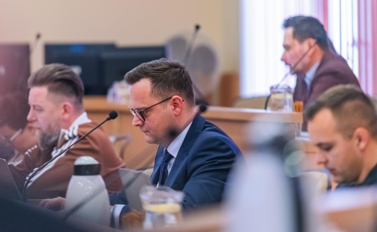 Racibórz: roszady budżetowe i pytanie o uchodźców - migawki z komisji oświaty RM - Serwis informacyjny z Raciborza - naszraciborz.pl