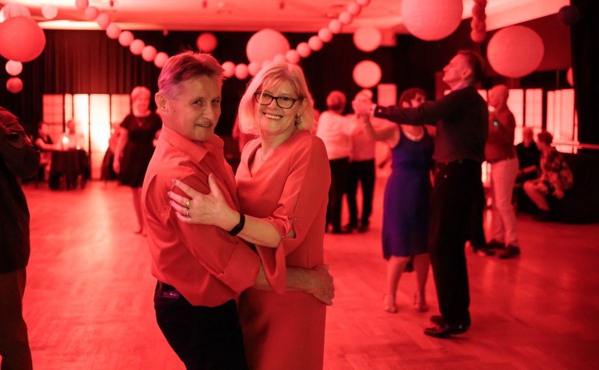 Fajfy jak za dawnych lat. Za nami drugi podwieczorek taneczny dla seniorów - Serwis informacyjny z Raciborza - naszraciborz.pl