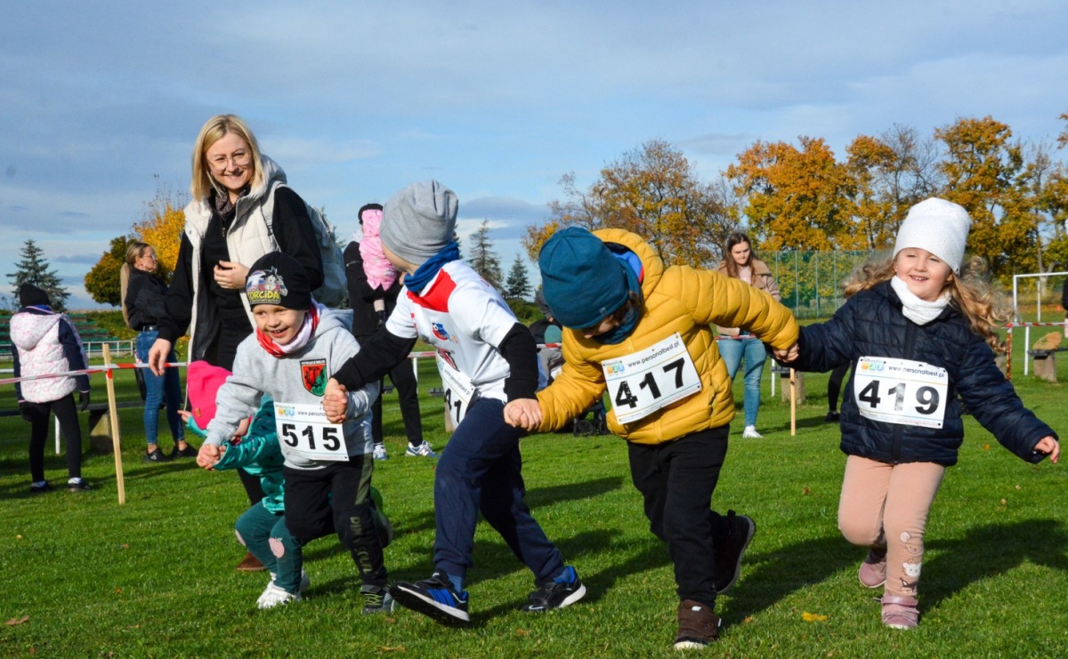 Radosne przedpołudnie na sportowo w Pietrowicach Wielkich [FOTO i WIDEO] - Serwis informacyjny z Raciborza - naszraciborz.pl