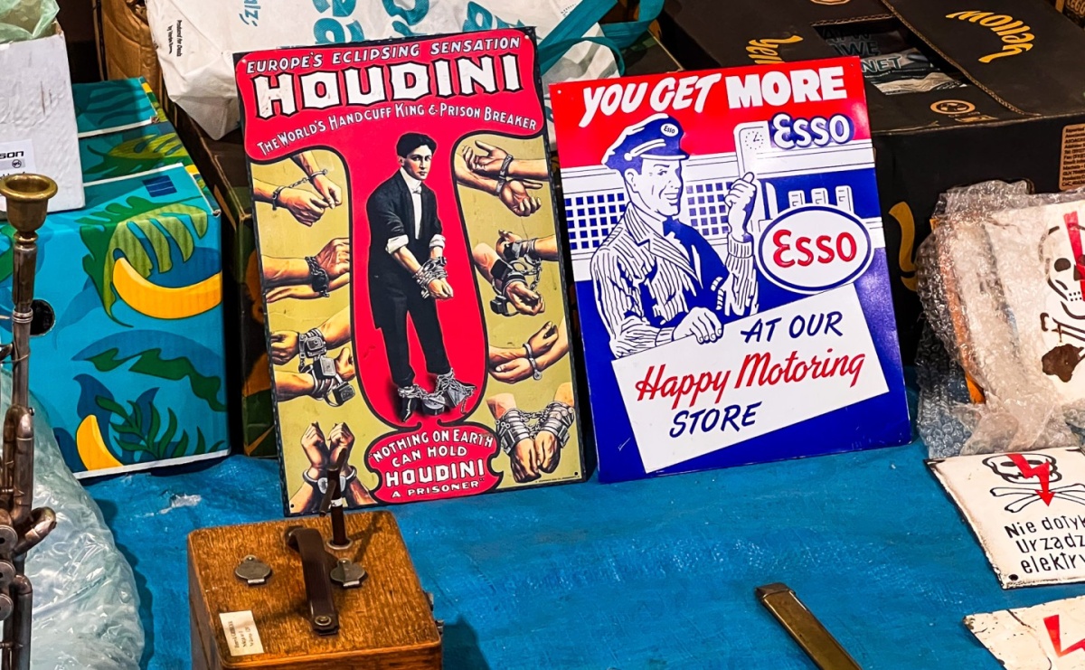 Targ staroci w Pietrowicach Wielkich. Jeden z kupców mówi o nowej gorączce wśród kupujących - Serwis informacyjny z Raciborza - naszraciborz.pl