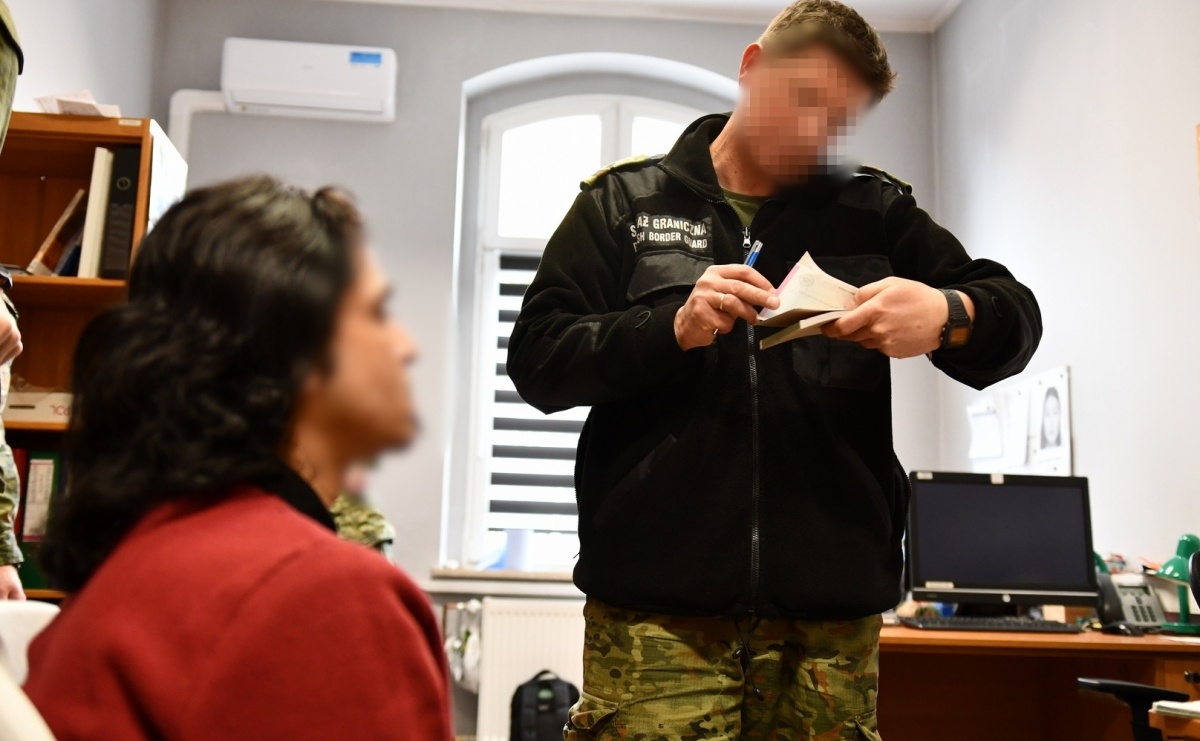 Opolscy funkcjonariusze SG zatrzymali w Kędzierzynie-Koźlu 7 Kolumbijczyków - Serwis informacyjny z Raciborza - naszraciborz.pl