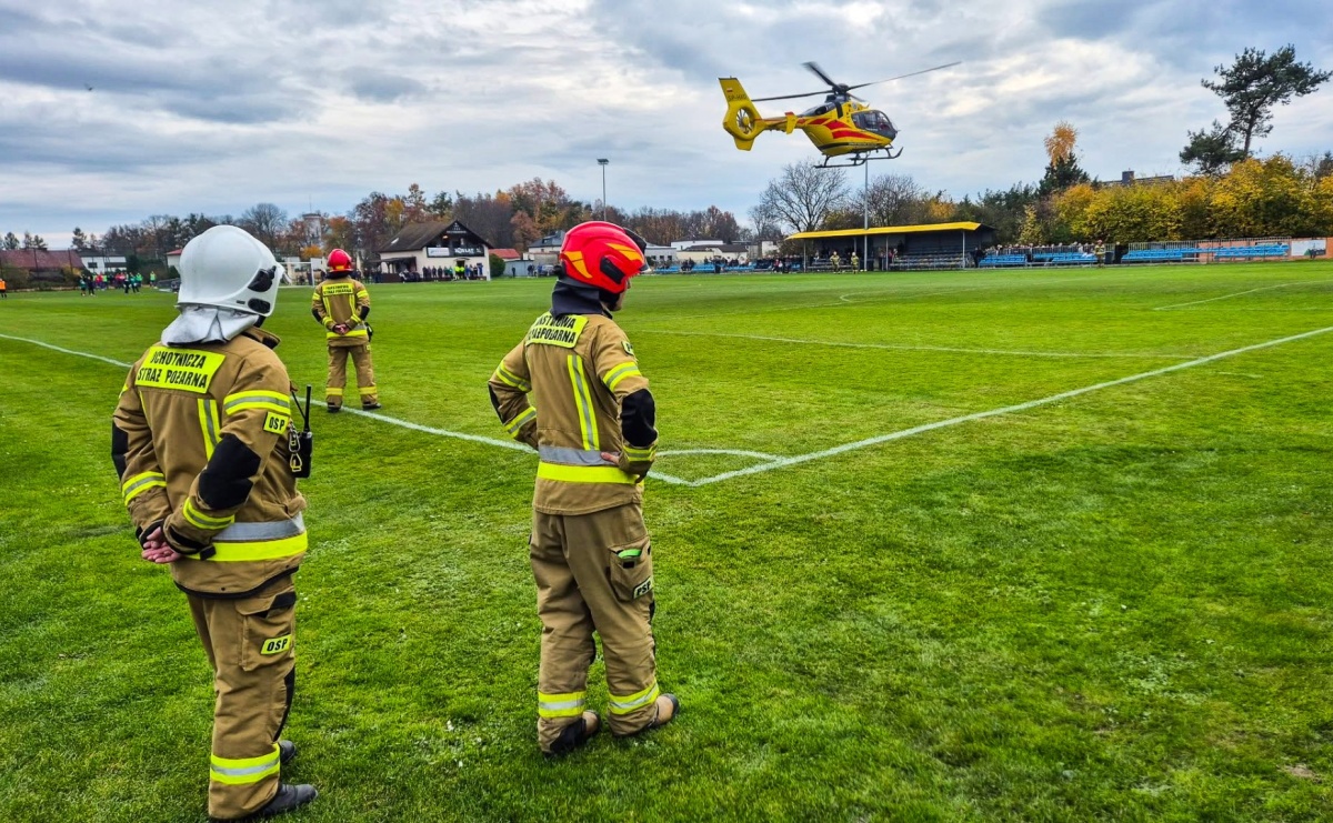 Upadek z konia w Krzyżanowicach. Lądował śmigłowiec LPR [FOTO] - Serwis informacyjny z Raciborza - naszraciborz.pl