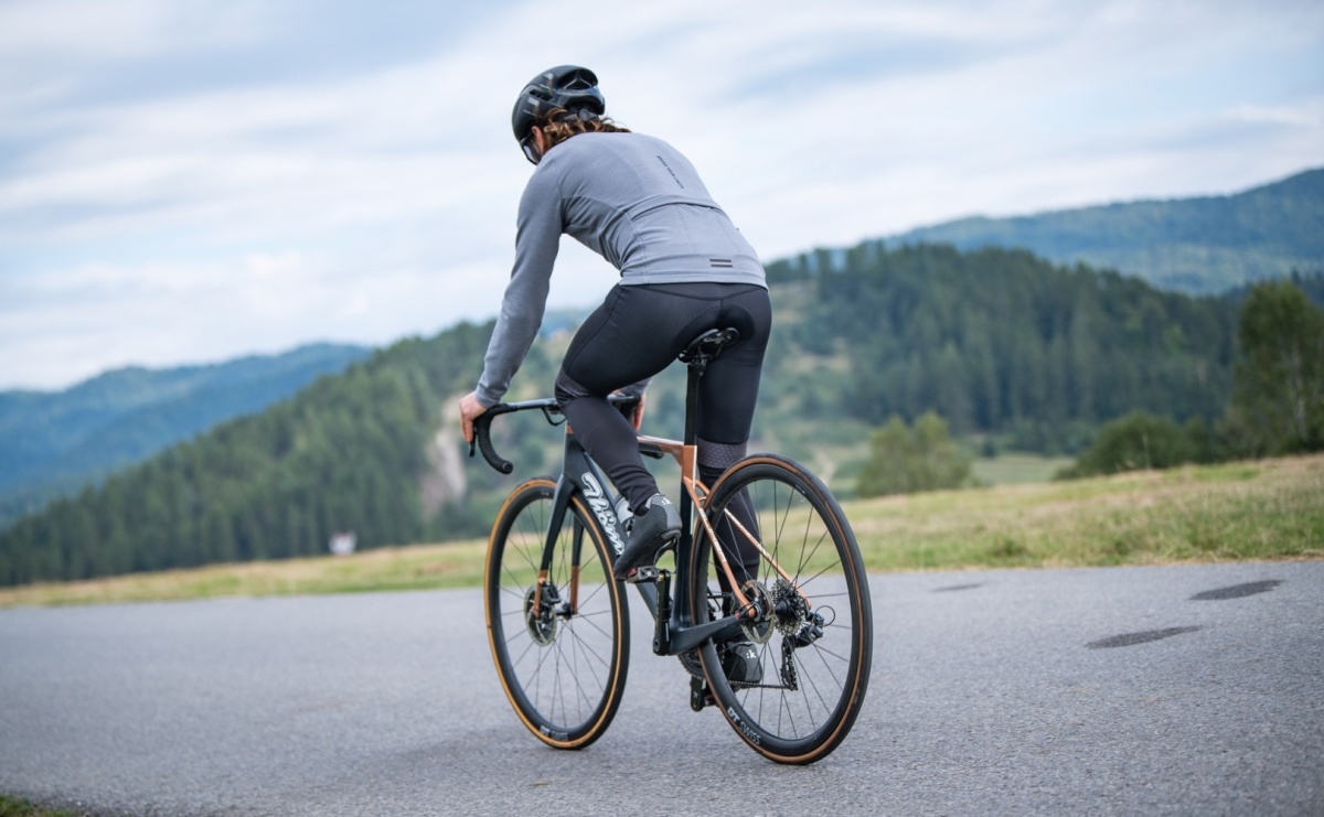 Spodnie na rower męskie – poradnik praktyczny od ATTIQ - Serwis informacyjny z Raciborza - naszraciborz.pl