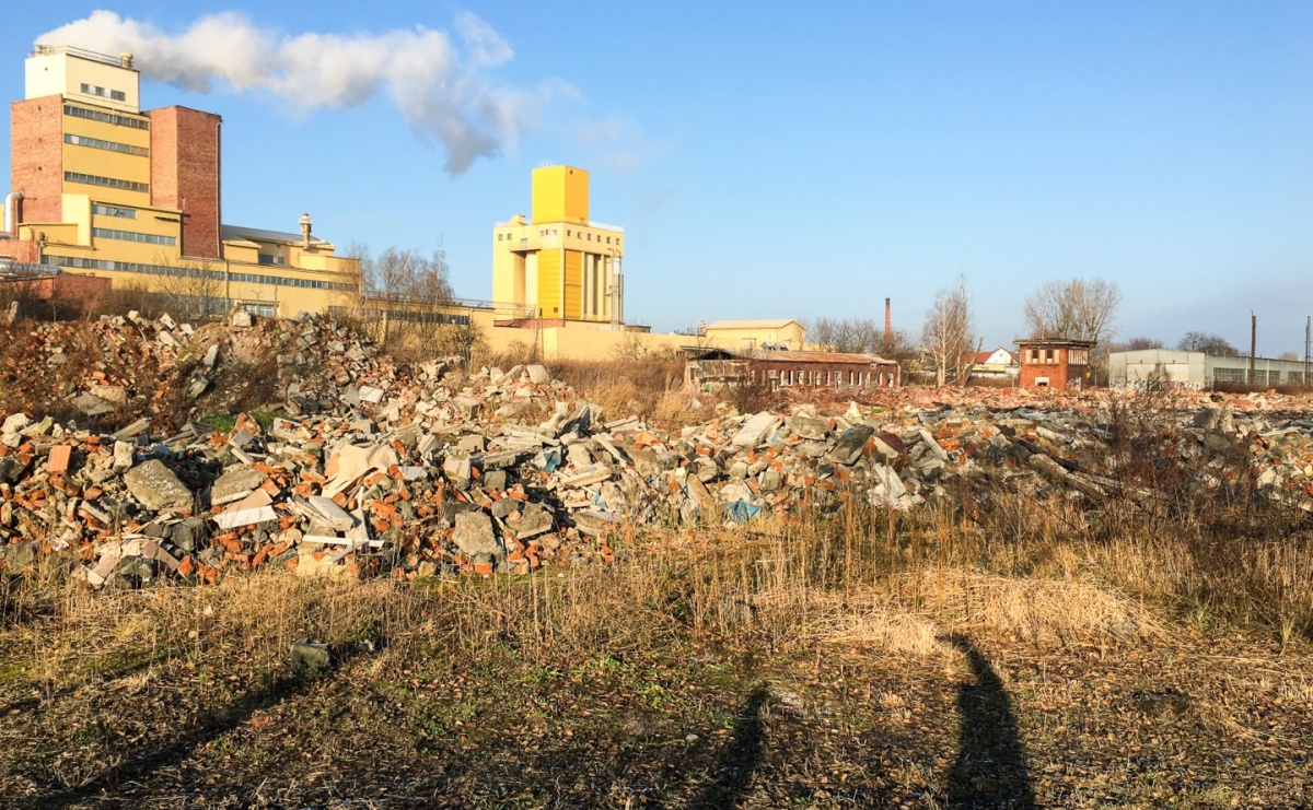 Magazyny i hale fabryczne Henkla wystawione na sprzedaż. Historyczny kompleks przemysłowy przy ul. Stalowej szuka nowego właściciela - Serwis informacyjny z Raciborza - naszraciborz.pl