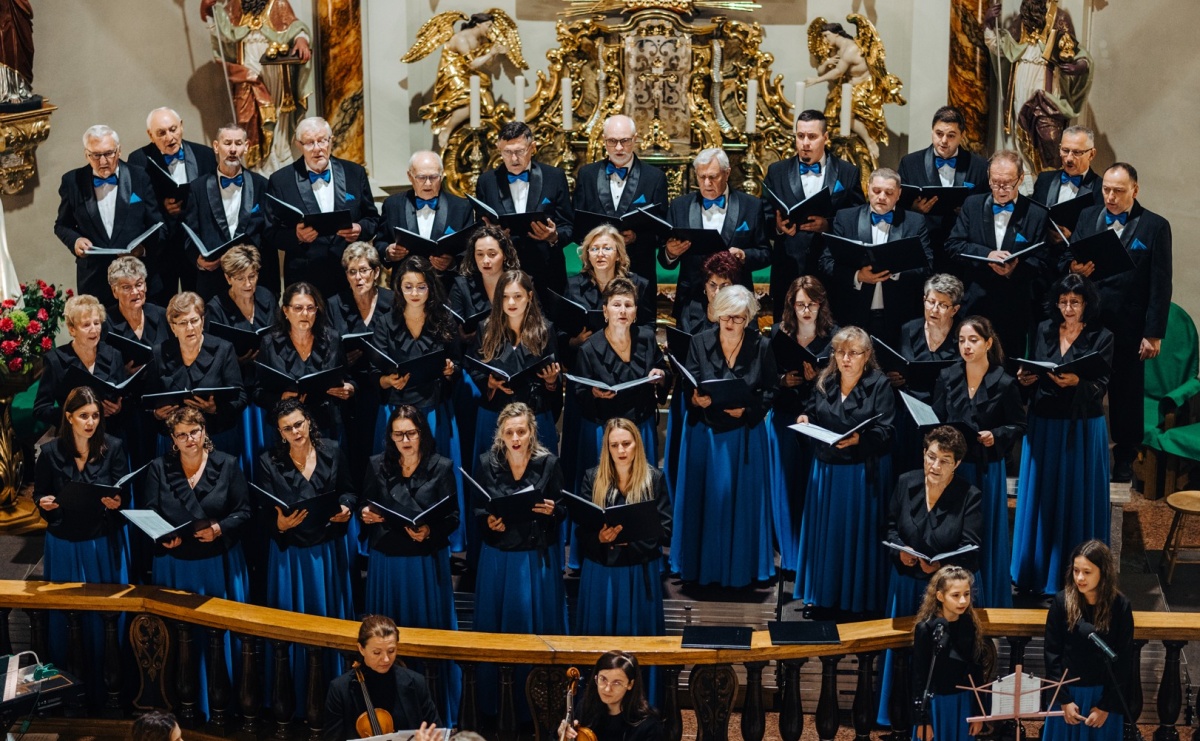 40-lecie chóru parafii św. Anny w Krzyżanowicach – jubileusz pełen muzyki i wzruszeń - Serwis informacyjny z Raciborza - naszraciborz.pl