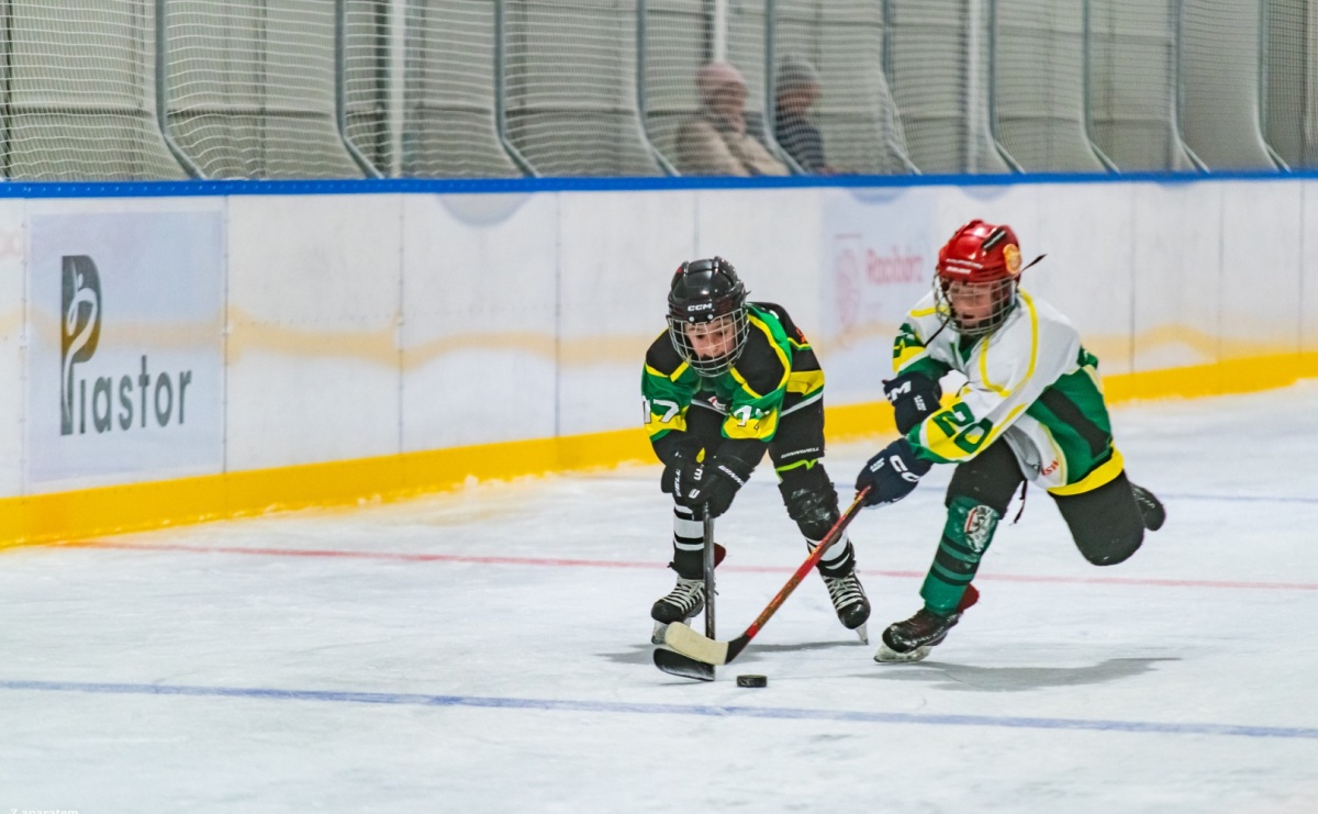 Młodzi hokeiści JKH GKS Jastrzębie zaprezentowali swe umiejętności [FOTO i WIDEO] - Serwis informacyjny z Raciborza - naszraciborz.pl
