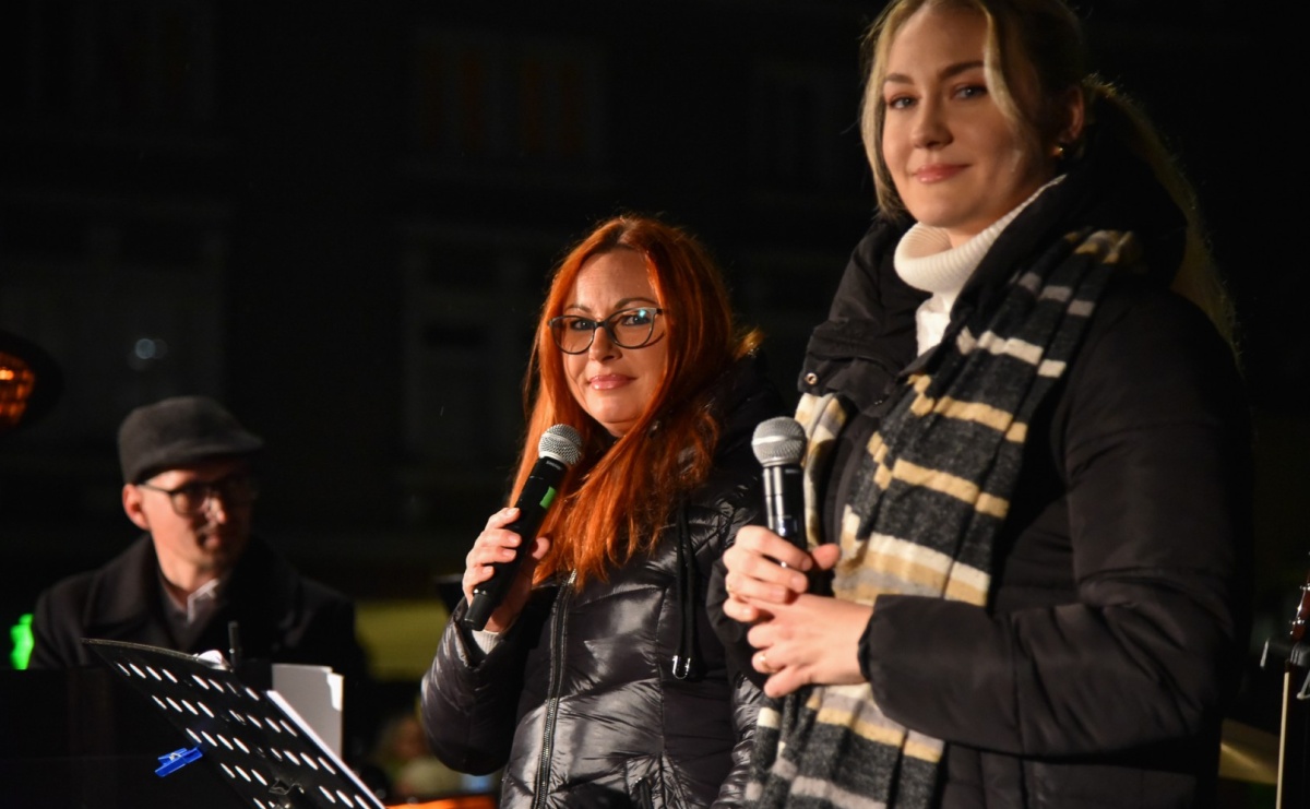 Koncert pieśni patriotycznych na raciborskim rynku [FOTO i WIDEO] - Serwis informacyjny z Raciborza - naszraciborz.pl