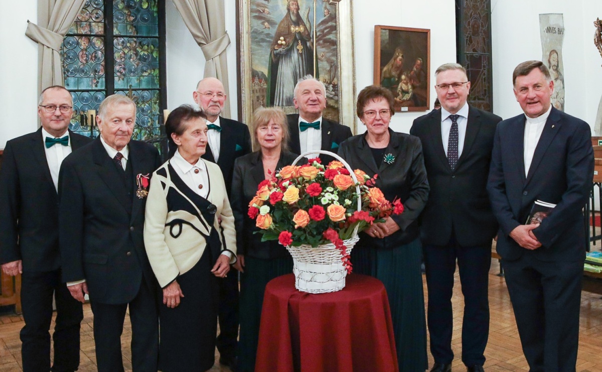 Wrócił w rodzinne strony… w spiżu – wieczór patriotyczny poświęcony arcybiskupowi Gawlinie - Serwis informacyjny z Raciborza - naszraciborz.pl