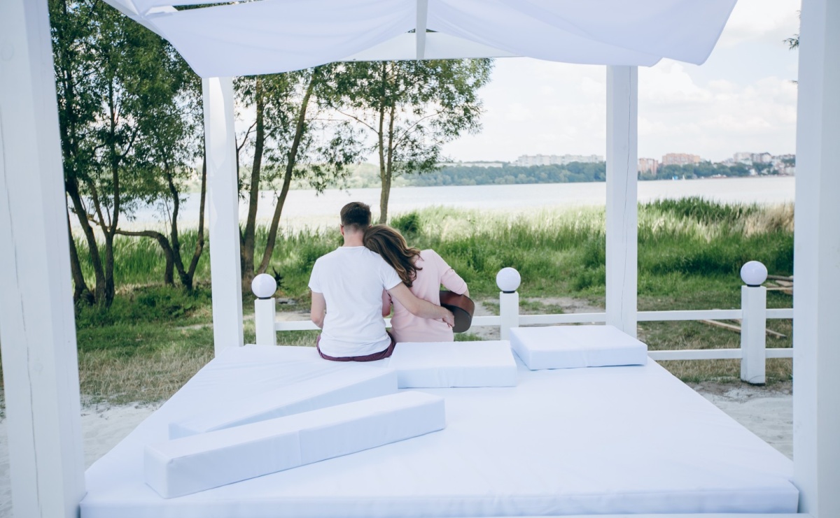 Zadaszenia tarasów – sposób na całoroczne korzystanie z przestrzeni przydomowej - Serwis informacyjny z Raciborza - naszraciborz.pl