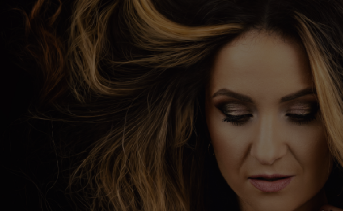 Wieczór przy świecach – recital Powrócisz tu w Tworkowie - Serwis informacyjny z Raciborza - naszraciborz.pl