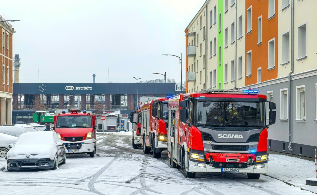  Zdarzenia strażackie w Raciborzu. Zatrucie na Mickiewicza - Serwis informacyjny z Raciborza - naszraciborz.pl
