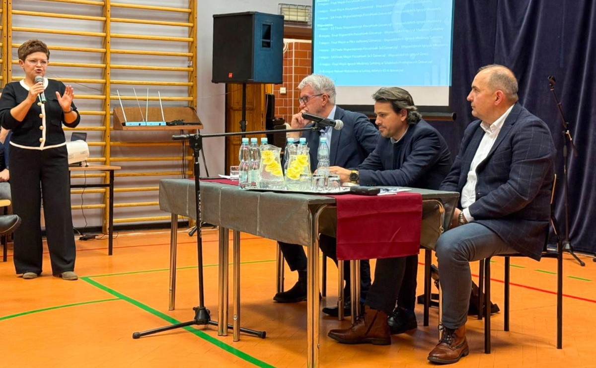 Prezydent usłyszał sprzeciw wobec planów likwidacji SP 13, ale też propozycję kompromisu. Gorące spotkanie z rodzicami i nauczycielami - Serwis informacyjny z Raciborza - naszraciborz.pl