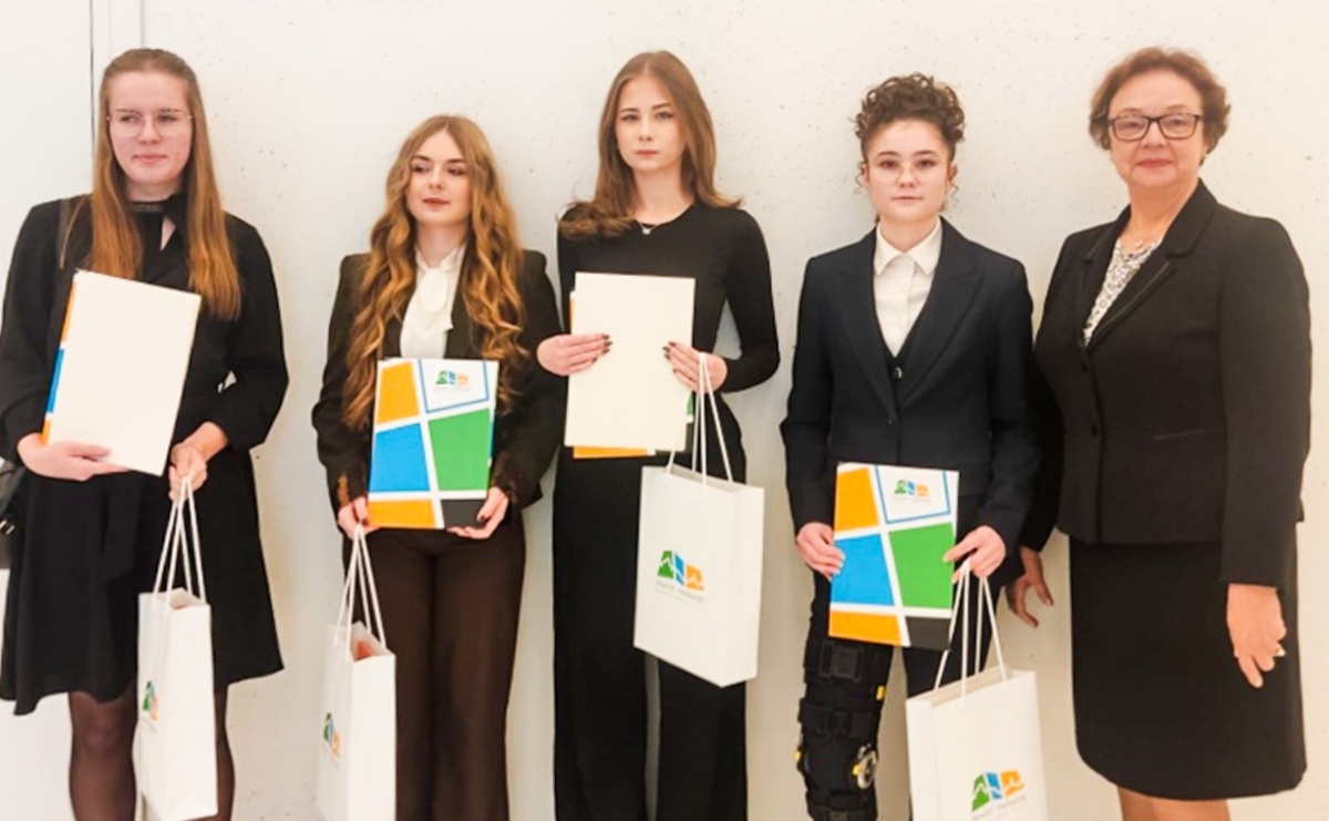 Stypendia Prezesa Rady Ministrów dla najzdolniejszych uczniów szkół powiatu raciborskiego - Serwis informacyjny z Raciborza - naszraciborz.pl