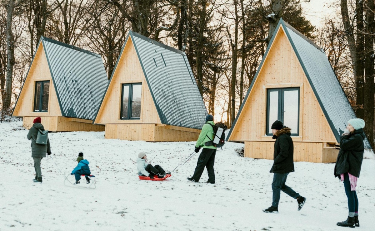 Bezpieczne wakacje z dziećmi – co powinien zapewnić dobry ośrodek?  - Serwis informacyjny z Raciborza - naszraciborz.pl
