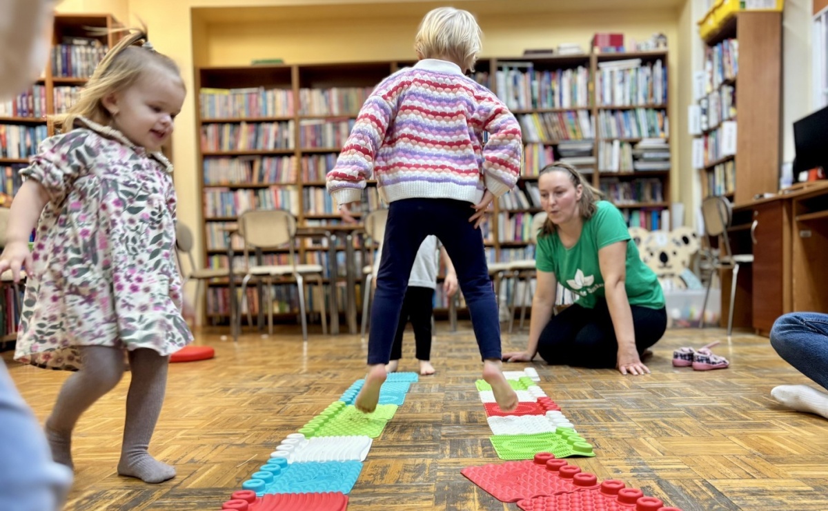 Ruch to podstawa! Multisensorki w bibliotece w Ocicach - Serwis informacyjny z Raciborza - naszraciborz.pl