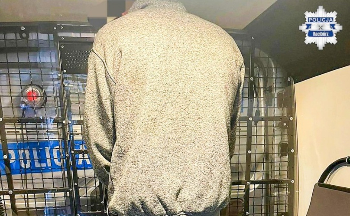 Poszukiwany listem gończym ukrył się przed policją w... kurniku - Serwis informacyjny z Raciborza - naszraciborz.pl