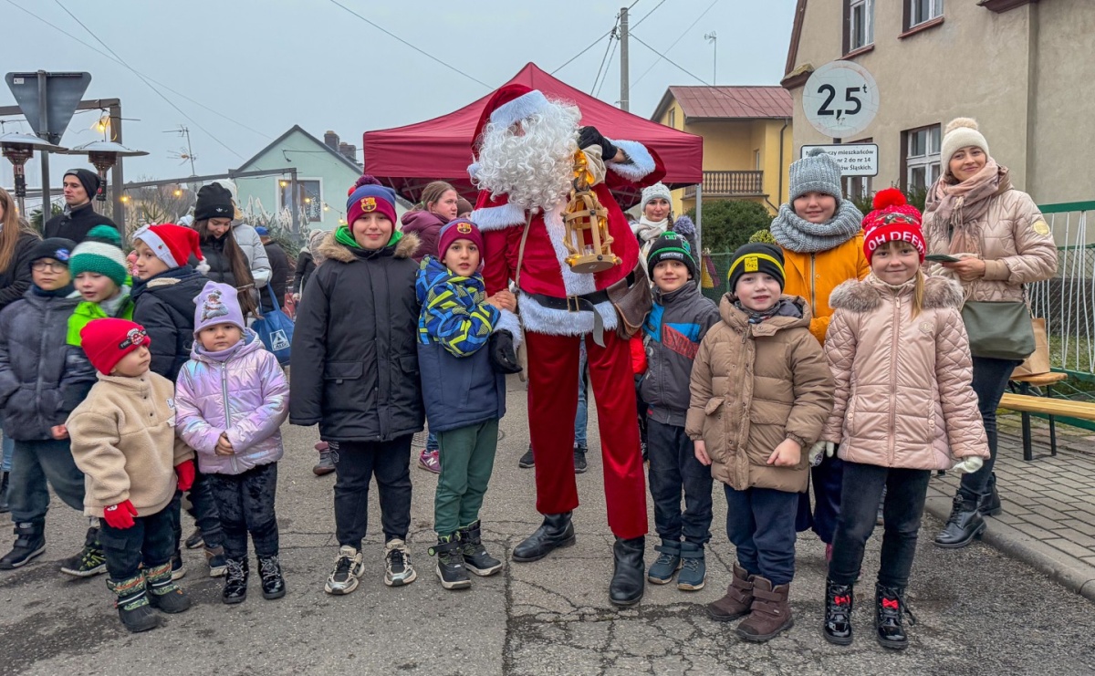 Jarmark bożonarodzeniowy w Krowiarkach. Rodzinna atmosfera i świąteczne emocje - Serwis informacyjny z Raciborza - naszraciborz.pl
